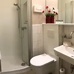 Aparthotel Christine 3*