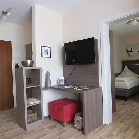 Aparthotel Christine 3*