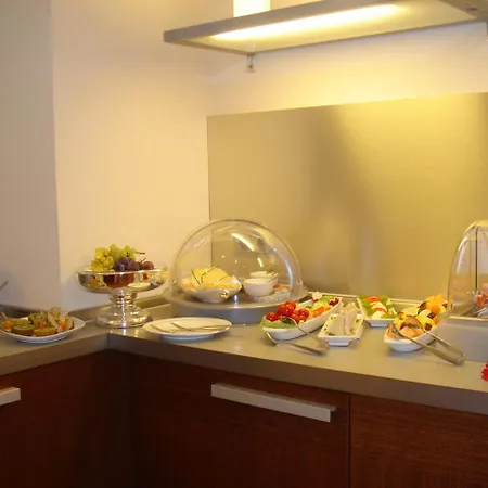 Christine Bad Fussing