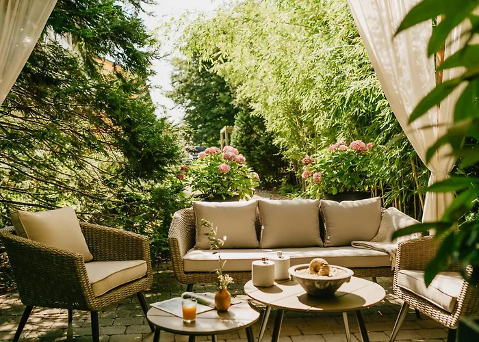 Christine Apartahotel 3*