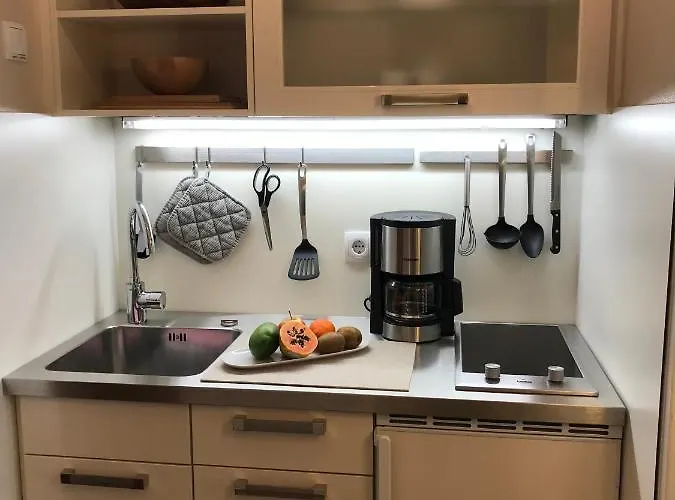 Christine Apartahotel 3*