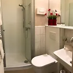 Hotel apartamentowy Christine 3*