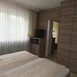 Hotel apartamentowy Christine 3*