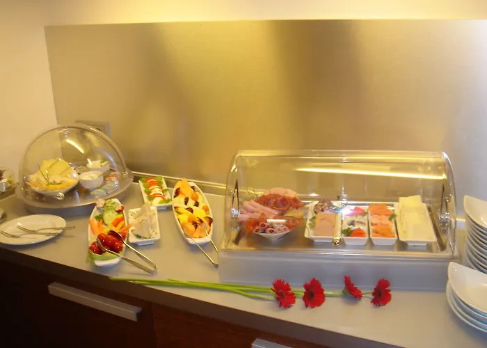 Aparthotel Christine 3*